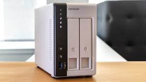 تصویر از ذخیره ساز تحت شبکه کیونپ مدل TS-216G-4G