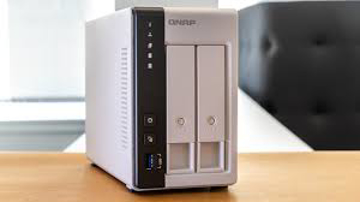 تصویر از ذخیره ساز تحت شبکه کیونپ مدل TS-216G-4G